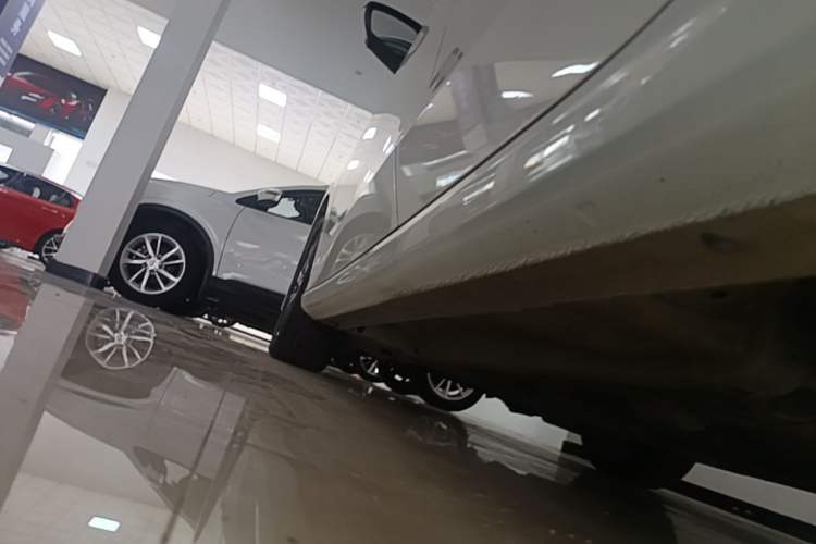 Used Geely Auto Emgrand 2022 4th Generation 1.5L CVT Luxury Model Left Side Sill