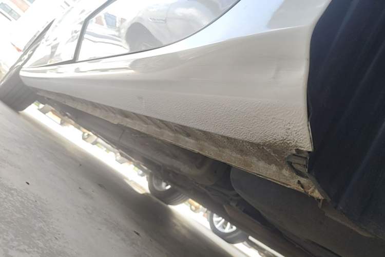 Used Geely Auto Emgrand 2022 4th Generation 1.5L CVT Flagship Model Left Side Sill