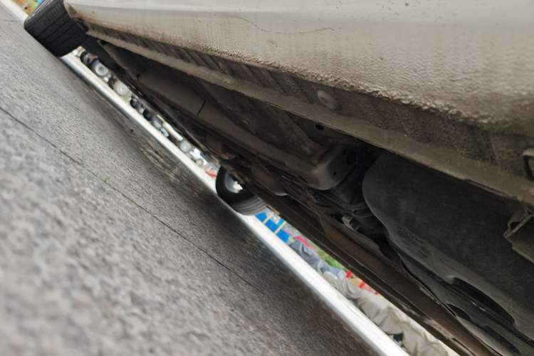 Used Geely Auto Emgrand 2022 4th Generation 1.5L CVT Flagship Model Left Side Sill