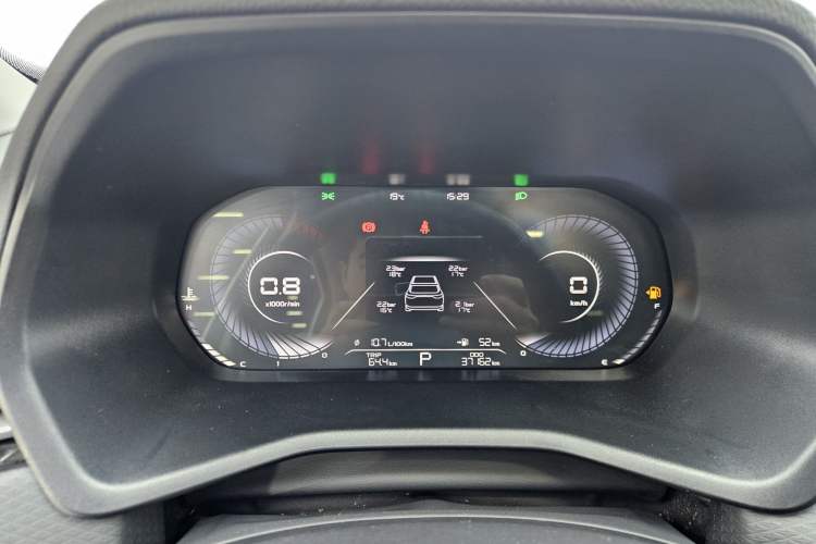 Used Geely Auto Emgrand 2022 4th Generation 1.5L CVT Luxury Model Odometer Close Up