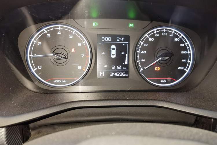 Used Geely Auto Emgrand 2022 4th Generation 1.5L Manual Asian Games Edition Odometer Close Up
