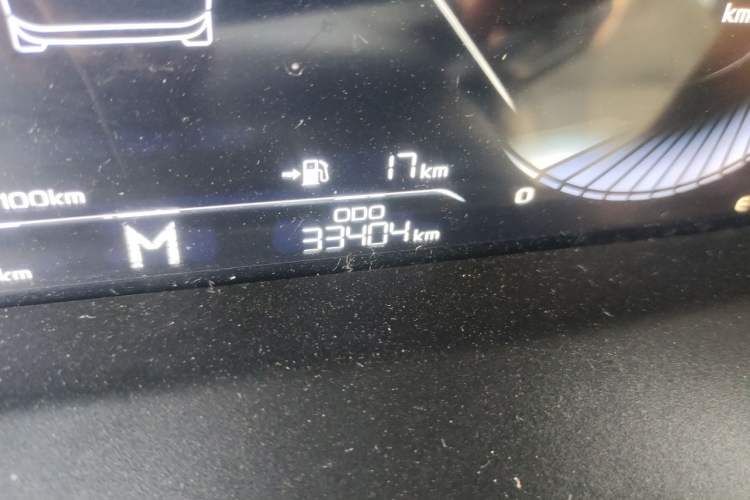 Used Geely Auto Emgrand 2022 4th Generation 1.5L Manual Elite Model Odometer Close Up