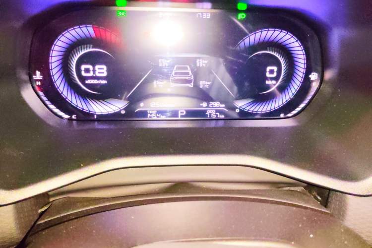 Used Geely Auto Emgrand 2022 4th Generation 1.5L CVT Elite Model Odometer Close Up