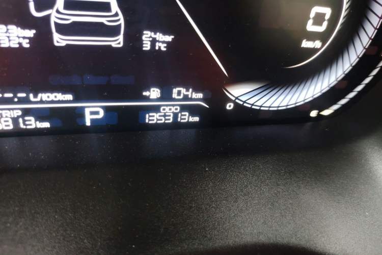 Used Geely Auto Emgrand 2022 4th Generation 1.5L CVT Luxury Model Odometer Close Up