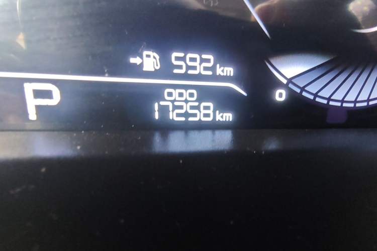 Used Geely Auto Emgrand 2022 4th Generation 1.5L CVT Flagship Model Odometer Close Up