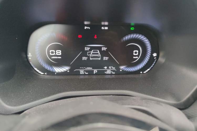 Used Geely Auto Emgrand 2022 4th Generation 1.5L CVT Luxury Model Odometer Close Up