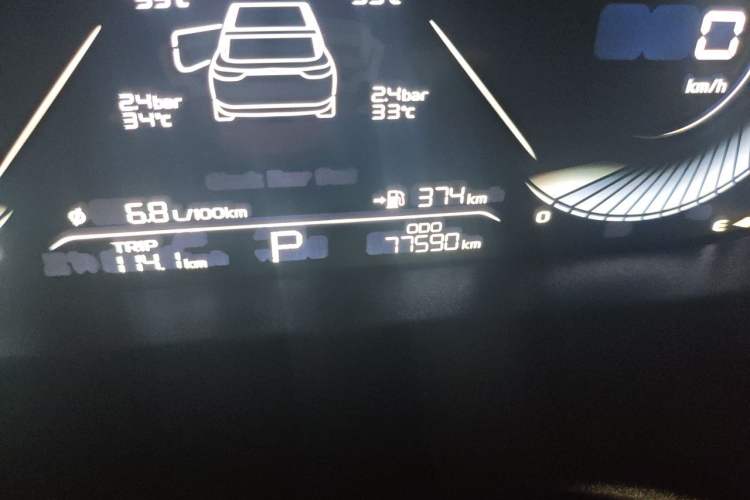 Used Geely Auto Emgrand 2022 4th Generation 1.5L CVT Flagship Model Odometer Close Up