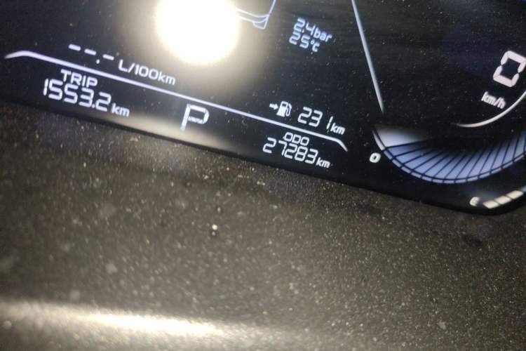 Used Geely Auto Emgrand 2022 4th Generation 1.5L CVT Luxury Model Odometer Close Up