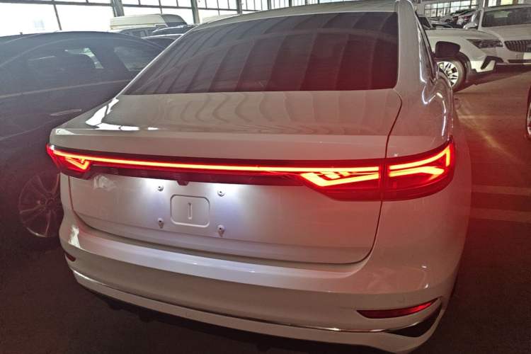 Used Geely Auto Emgrand 2022 4th Generation 1.5L CVT Flagship Model Rear