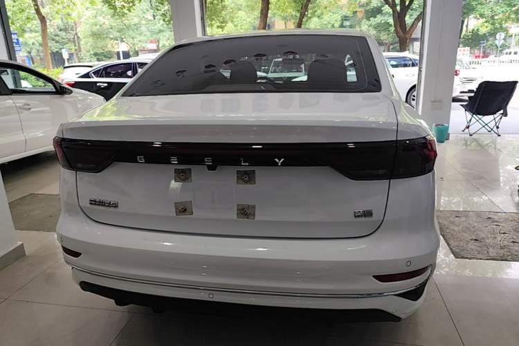 Used Geely Auto Emgrand 2022 4th Generation 1.5L CVT Flagship Model Rear