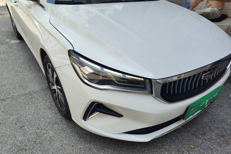 Used Geely Auto Emgrand 2022 4th Generation 1.5L CVT Luxury Model Right Front Headlight