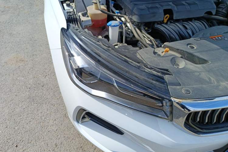 Used Geely Auto Emgrand 2022 4th Generation 1.5L CVT Luxury Model Right Front Headlight