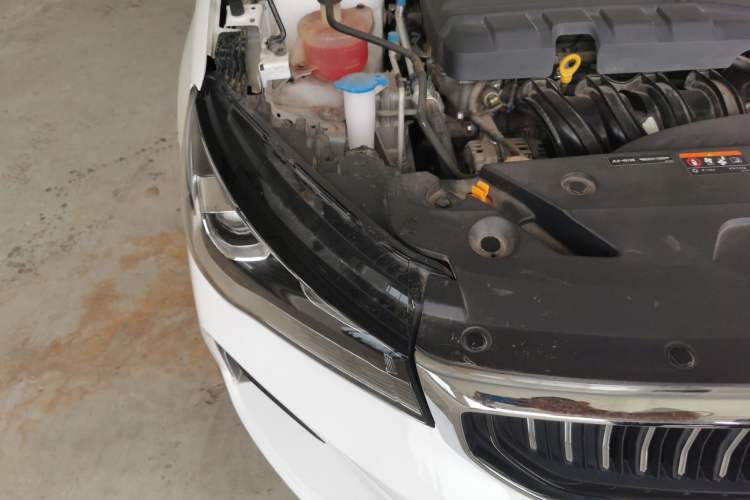 Used Geely Auto Emgrand 2022 4th Generation 1.5L CVT Flagship Model Right Front Headlight