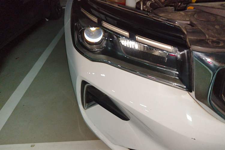 Used Geely Auto Emgrand 2022 4th Generation 1.5L CVT Luxury Model Right Front Headlight