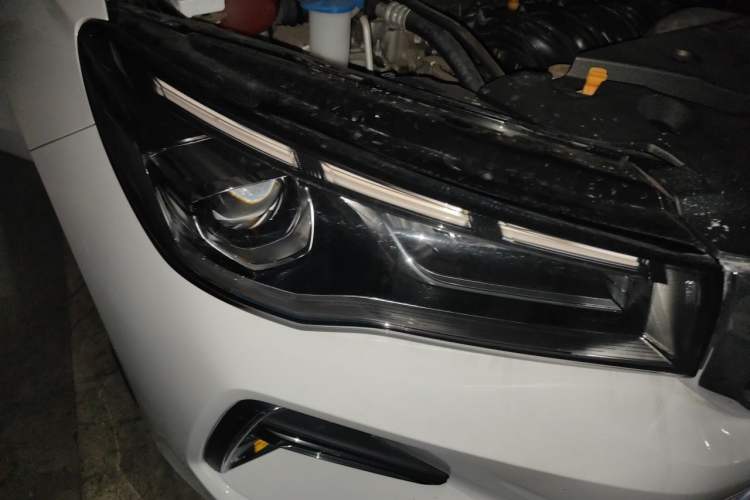 Used Geely Auto Emgrand 2022 4th Generation 1.5L CVT Luxury Model Right Front Headlight