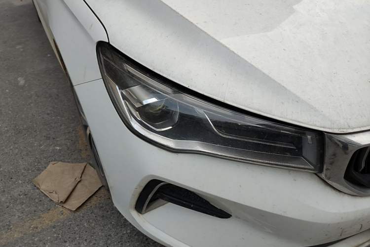 Used Geely Auto Emgrand 2022 4th Generation 1.5L CVT Flagship Model Right Front Headlight