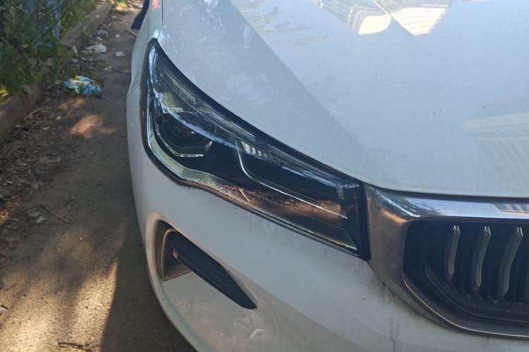 Used Geely Auto Emgrand 2022 4th Generation 1.5L CVT Luxury Model Right Front Headlight
