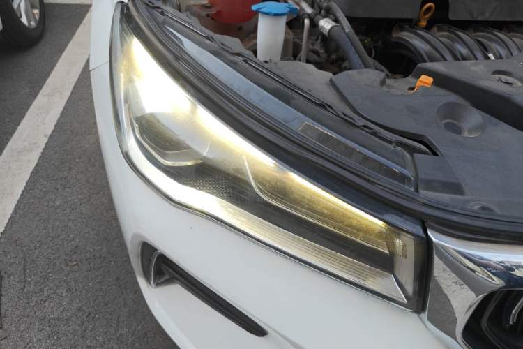 Used Geely Auto Emgrand 2022 4th Generation 1.5L CVT Luxury Model Right Front Headlight