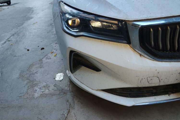 Used Geely Auto Emgrand 2022 4th Generation 1.5L CVT Luxury Model Right Front Headlight