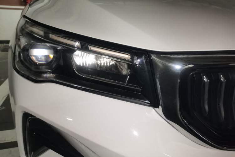 Used Geely Auto Emgrand 2022 4th Generation 1.5L CVT Luxury Model Right Front Headlight