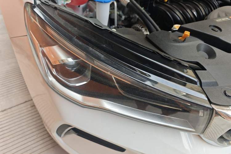 Used Geely Auto Emgrand 2022 4th Generation 1.5L CVT Flagship Model Right Front Headlight