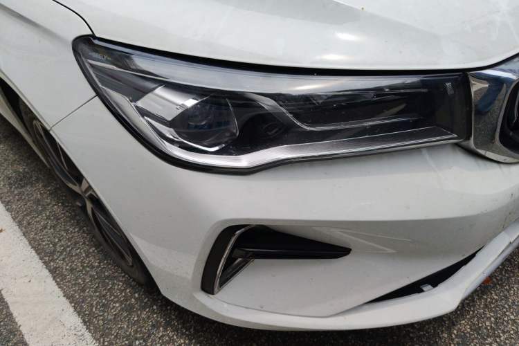 Used Geely Auto Emgrand 2022 4th Generation 1.5L CVT Luxury Model Right Front Headlight