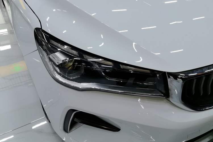 Used Geely Auto Emgrand 2022 4th Generation 1.5L CVT Luxury Model Right Front Headlight