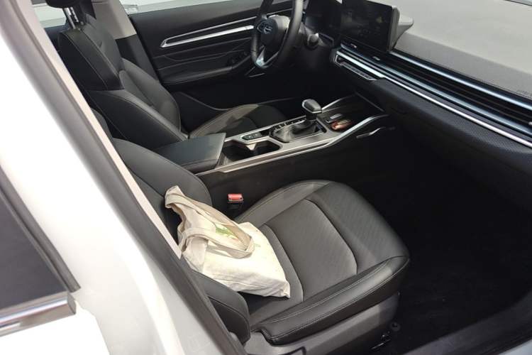 Used Geely Auto Emgrand 2022 4th Generation 1.5L CVT Luxury Model Right Front Seat