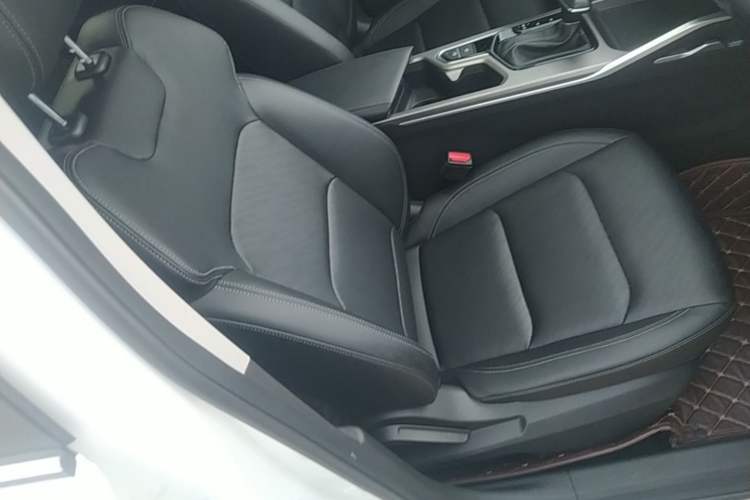 Used Geely Auto Emgrand 2022 4th Generation 1.5L CVT Luxury Model Right Front Seat