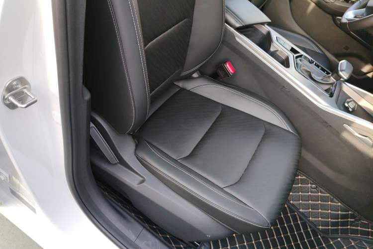 Used Geely Auto Emgrand 2022 4th Generation 1.5L CVT Luxury Model Right Front Seat
