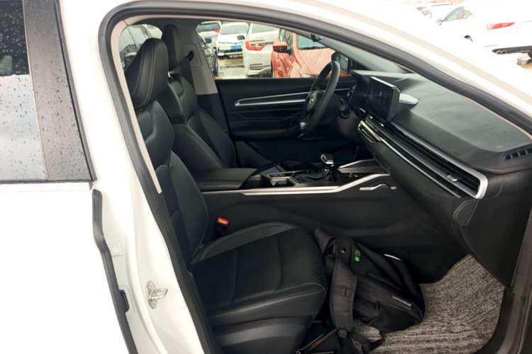 Used Geely Auto Emgrand 2022 4th Generation 1.5L CVT Luxury Model Right Front Seat