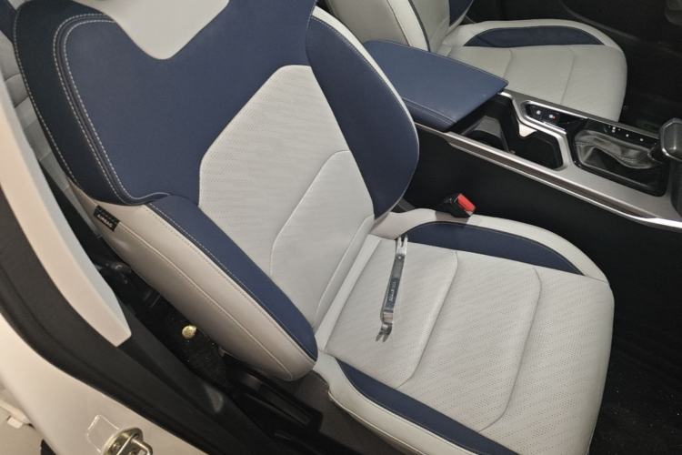 Used Geely Auto Emgrand 2022 4th Generation 1.5L CVT Flagship Model Right Front Seat