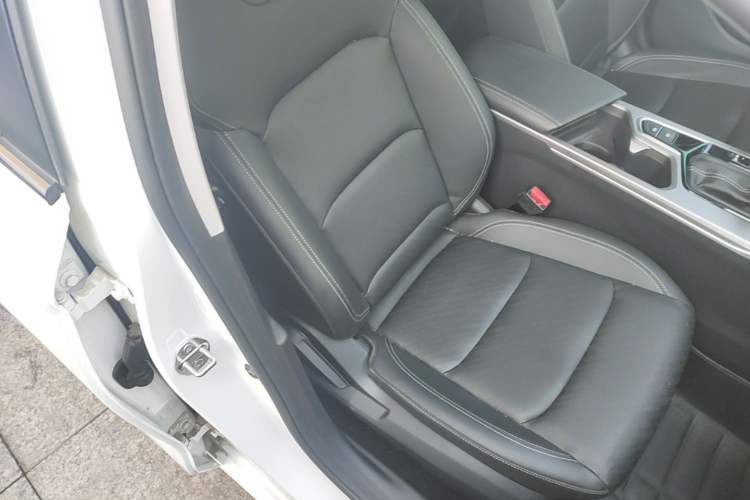 Used Geely Auto Emgrand 2022 4th Generation 1.5L CVT Luxury Model Right Front Seat