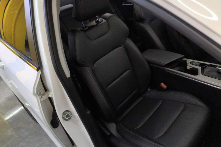 Used Geely Auto Emgrand 2022 4th Generation 1.5L CVT Luxury Model Right Front Seat