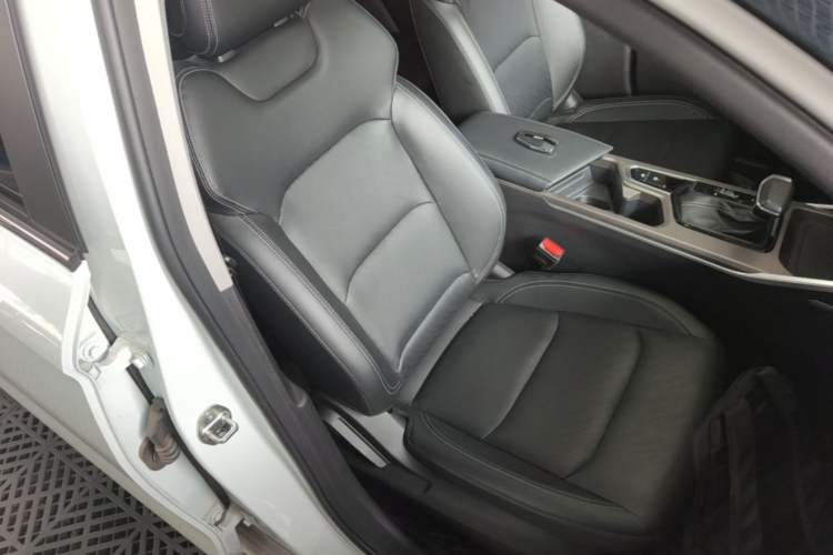 Used Geely Auto Emgrand 2022 4th Generation 1.5L CVT Luxury Model Right Front Seat