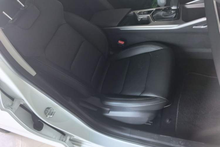 Used Geely Auto Emgrand 2022 4th Generation 1.5L CVT Luxury Model Right Front Seat