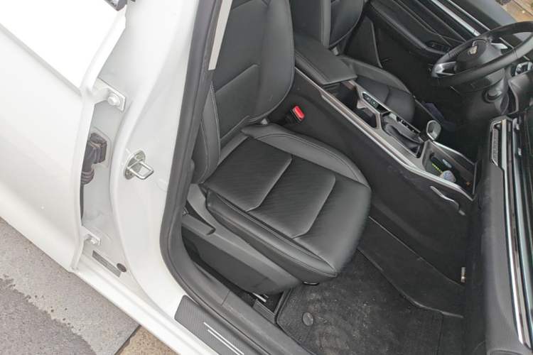 Used Geely Auto Emgrand 2022 4th Generation 1.5L CVT Luxury Model Right Front Seat