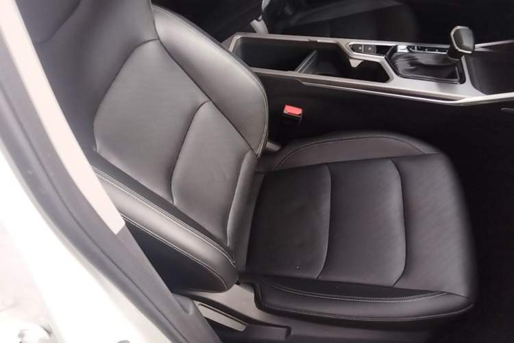 Used Geely Auto Emgrand 2022 4th Generation 1.5L CVT Luxury Model Right Front Seat