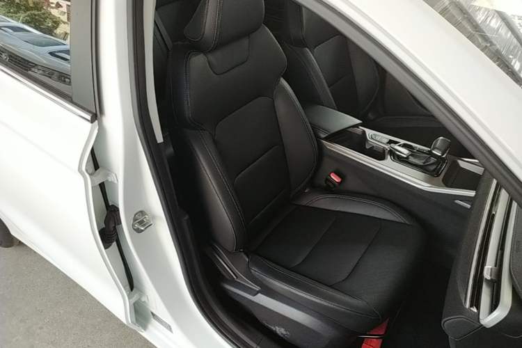 Used Geely Auto Emgrand 2022 4th Generation 1.5L CVT Luxury Model Right Front Seat