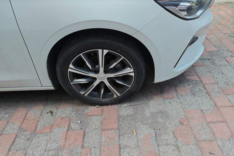 Used Geely Auto Emgrand 2022 4th Generation 1.5L CVT Luxury Model Right Front Wheel Hub