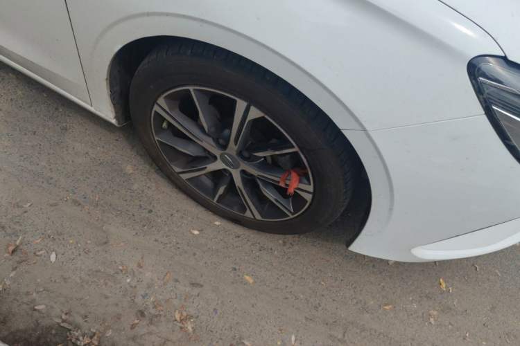 Used Geely Auto Emgrand 2022 4th Generation 1.5L CVT Luxury Model Right Front Wheel Hub