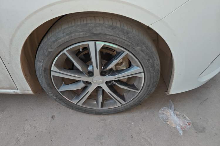 Used Geely Auto Emgrand 2022 4th Generation 1.5L CVT Luxury Model Right Front Wheel Hub