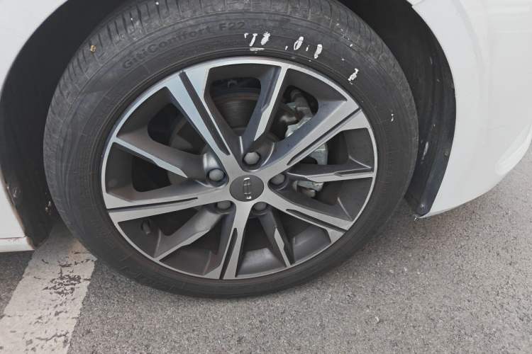 Used Geely Auto Emgrand 2022 4th Generation 1.5L CVT Luxury Model Right Front Wheel Hub