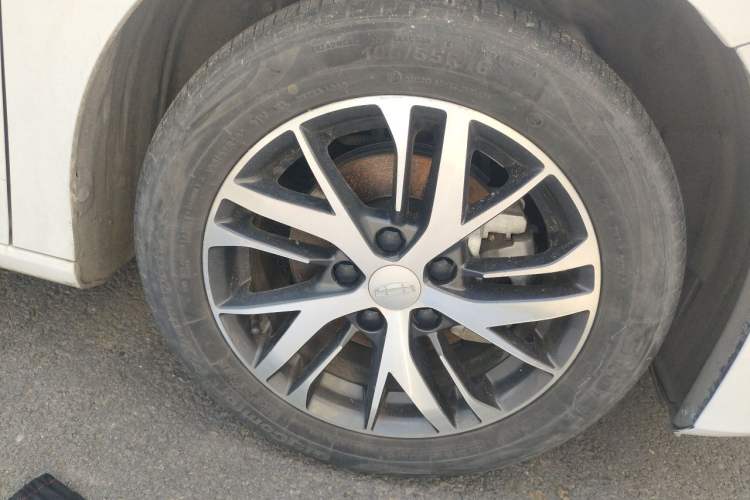 Used Geely Auto Emgrand 2022 4th Generation 1.5L CVT Elite Model Right Front Wheel Hub