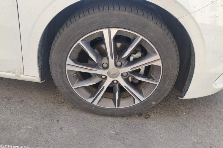Used Geely Auto Emgrand 2022 4th Generation 1.5L CVT Luxury Model Right Front Wheel Hub