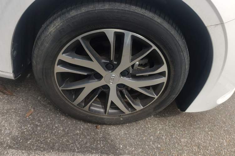 Used Geely Auto Emgrand 2022 4th Generation 1.5L CVT Elite Model Right Front Wheel Hub