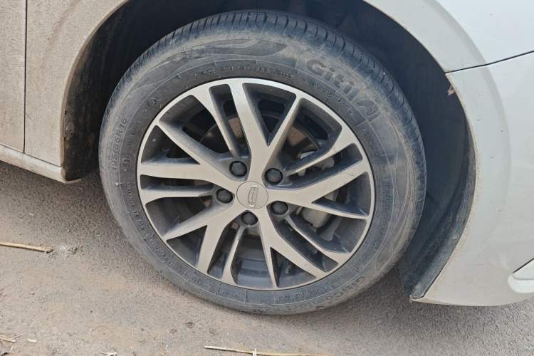 Used Geely Auto Emgrand 2022 4th Generation 1.5L CVT Luxury Model Right Front Wheel Hub