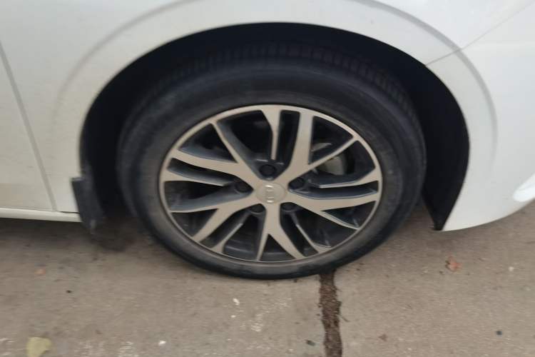 Used Geely Auto Emgrand 2022 4th Generation 1.5L CVT Elite Model Right Front Wheel Hub
