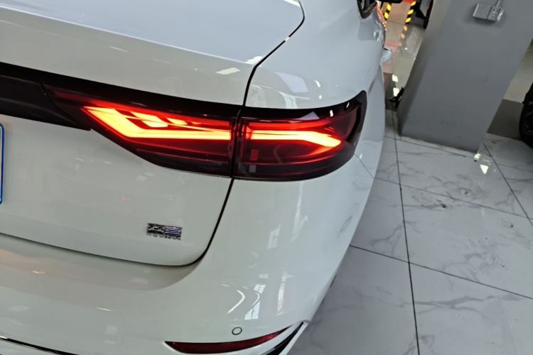Used Geely Auto Emgrand 2022 4th Generation 1.5L CVT Elite Model Right Rear Taillight