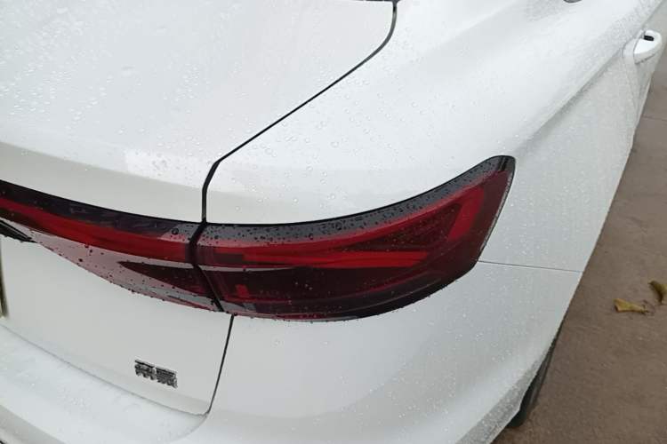 Used Geely Auto Emgrand 2022 4th Generation 1.5L CVT Luxury Model Right Rear Taillight